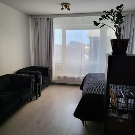 Valoisa Studio Hertsin Ostoskeskuksen Yhteydessa Appartement Helsinki