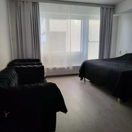 Valoisa Studio Hertsin Ostoskeskuksen Yhteydessa Apartmán *